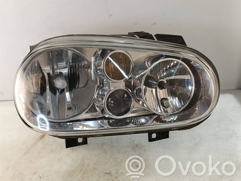 Volkswagen Golf IV Faro/fanale 