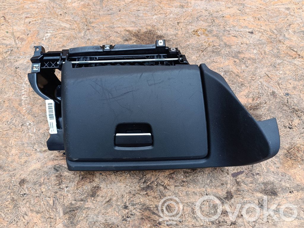 BMW 1 E81 E87 Glove box set 