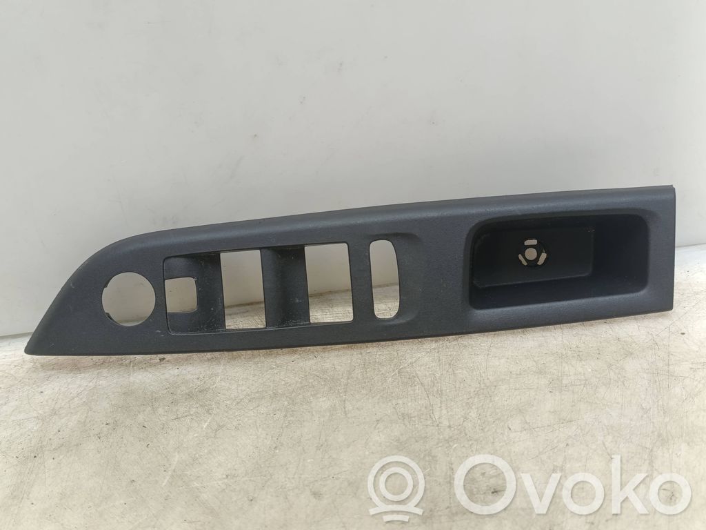 Opel Corsa F Moldura del interruptor de la ventana de la puerta delantera 
