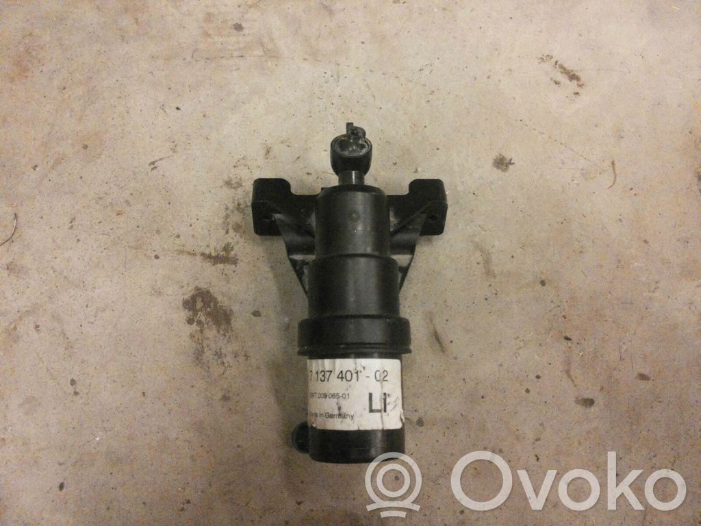 Buse de lave-phares   7137401