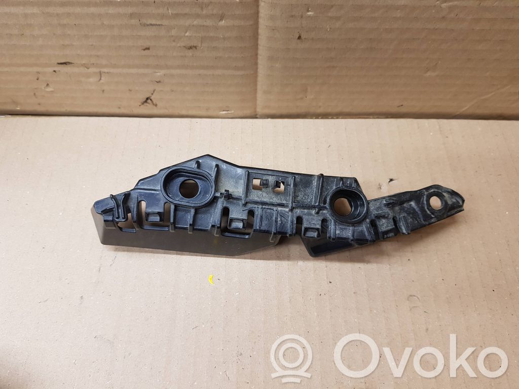Volkswagen Golf VII Front bumper mounting bracket 