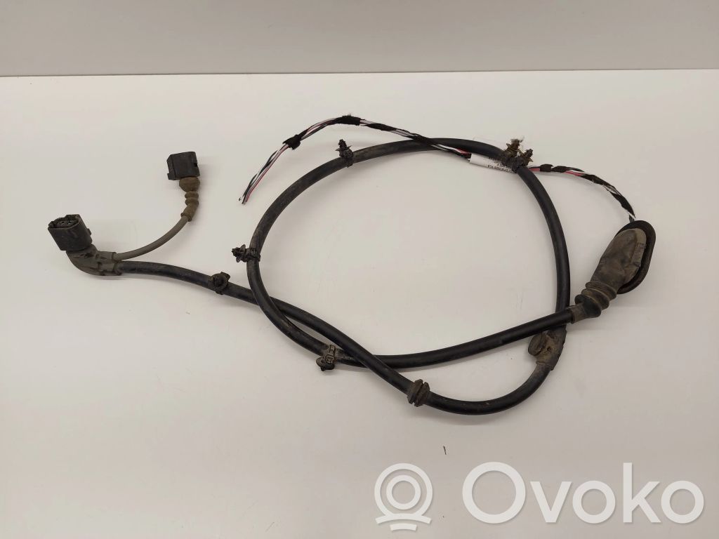 Volkswagen PASSAT B8 Rear ABS sensor wiring 