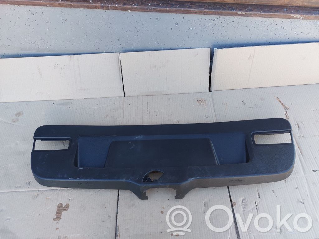 Volkswagen Jetta VI Poszycie / Tapicerka tylnej klapy bagażnika 