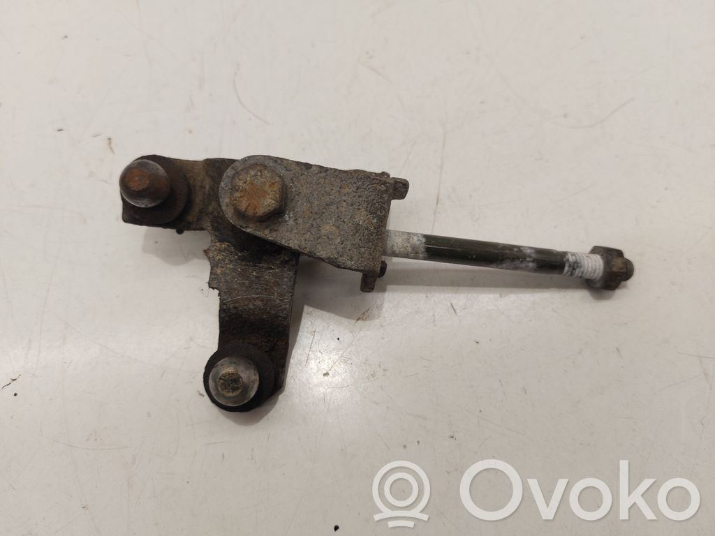 Gear shift rod