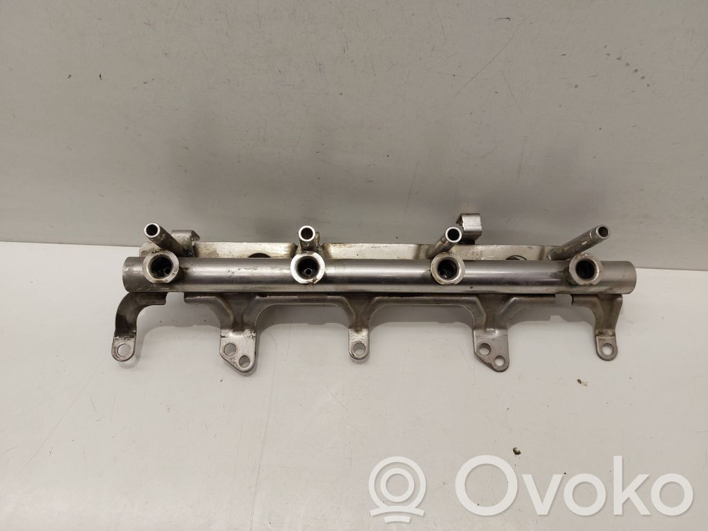 Audi A3 S3 8P Rampă alimentare injectoare 
