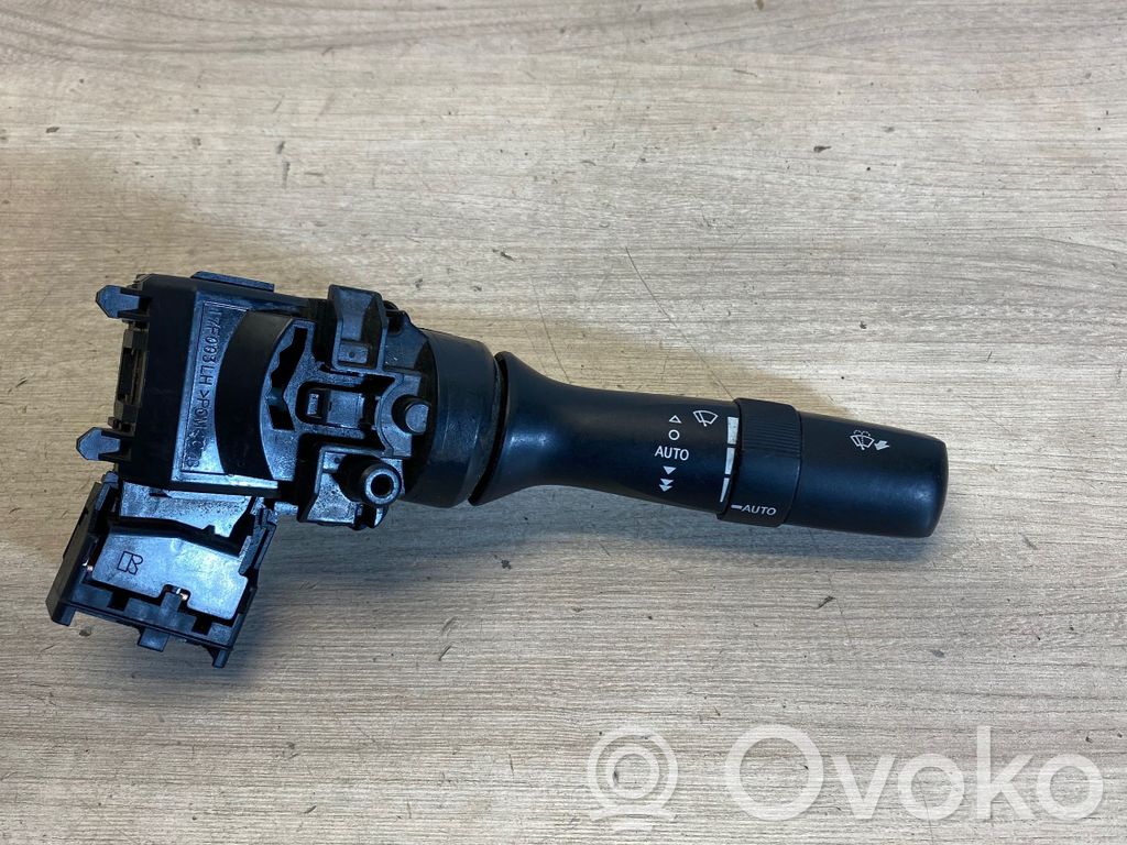 Toyota Verso Valytuvų rankenėlė 