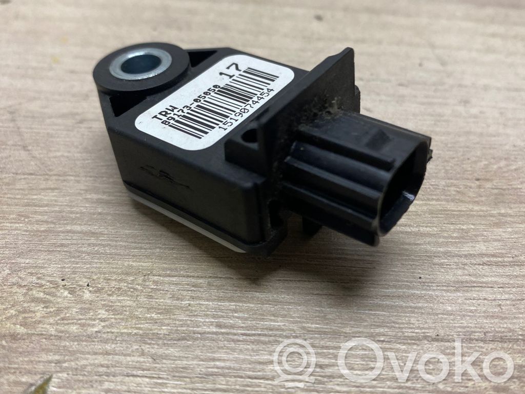 Airbagsensor Crashsensor Drucksensor   8917305050