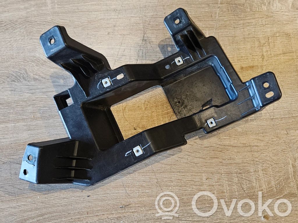 Chrysler Pacifica Fog light bracket 