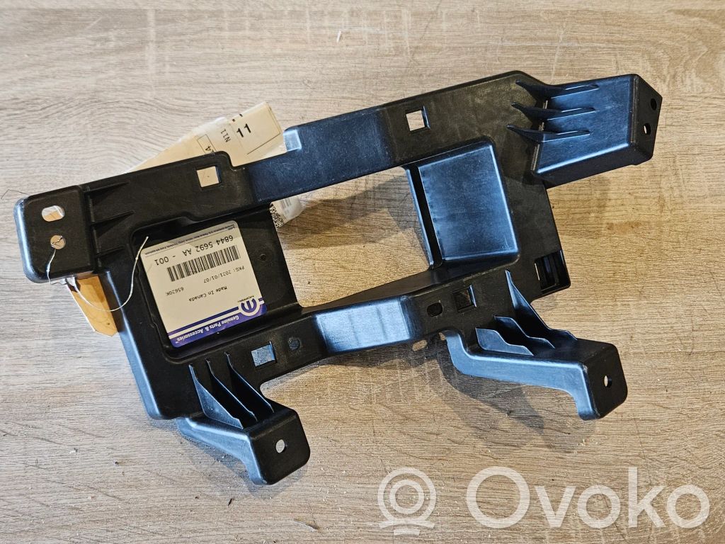 Chrysler Pacifica Fog light bracket 