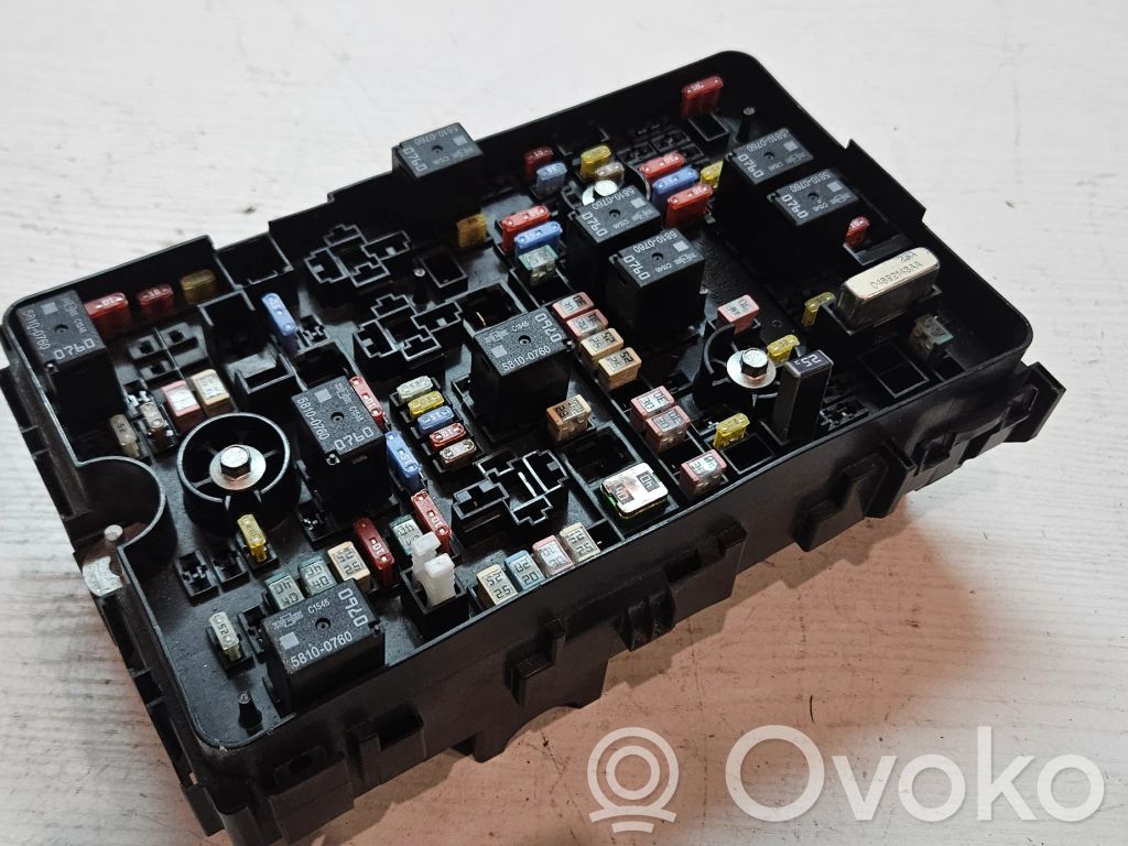 Fuse module   68233193AD,63565387
