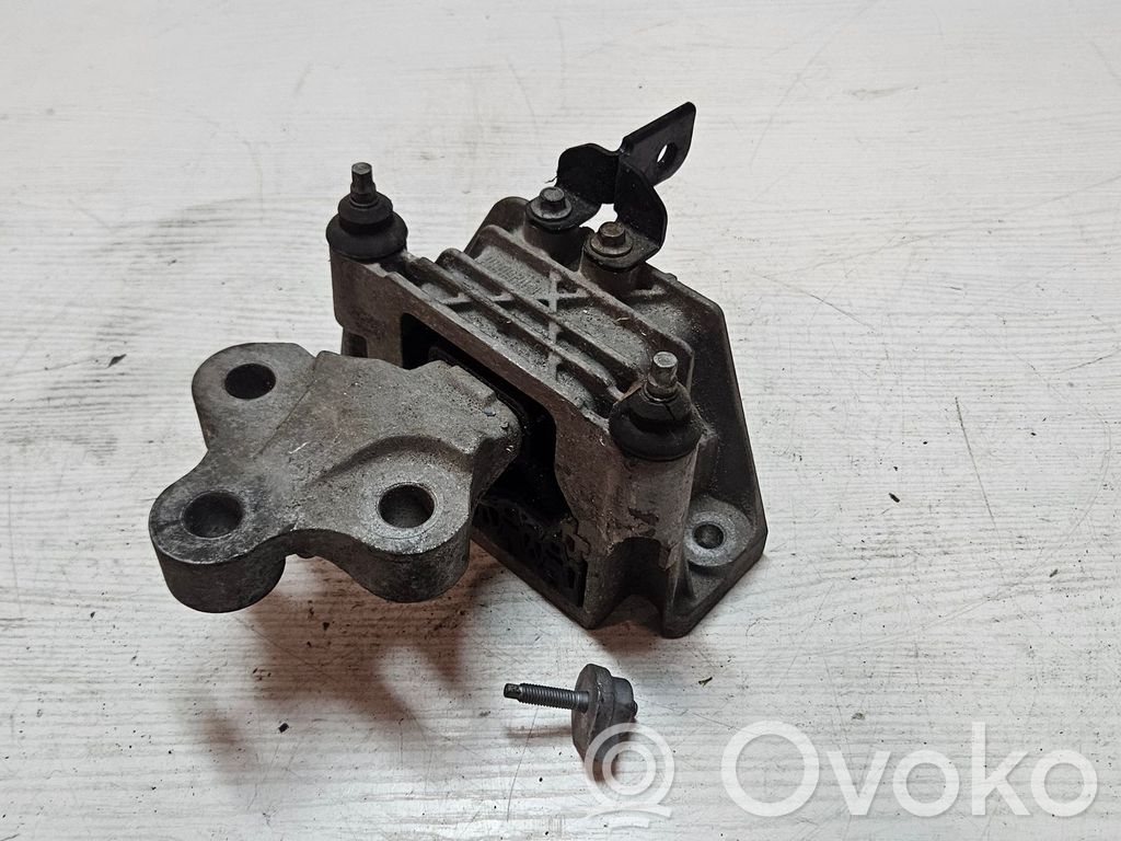 Chrysler Pacifica Gearbox mount 