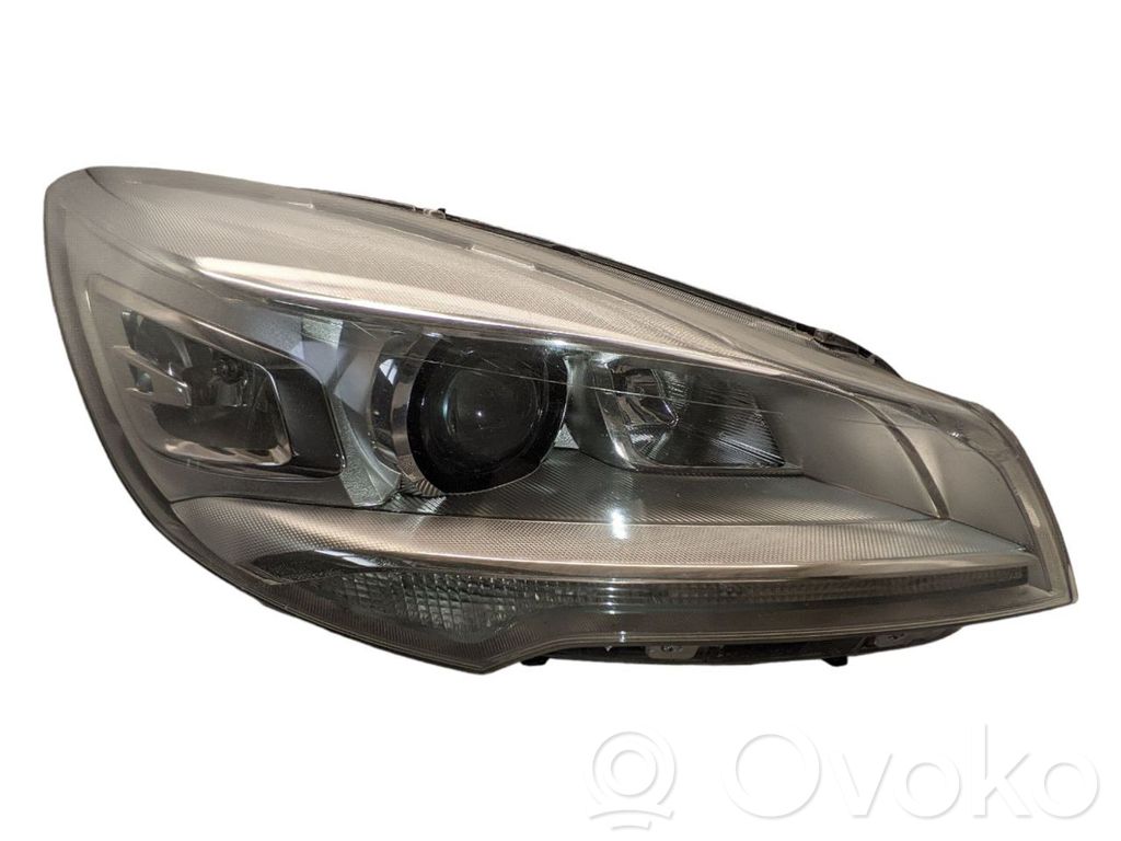 Ford Kuga II Phare frontale 