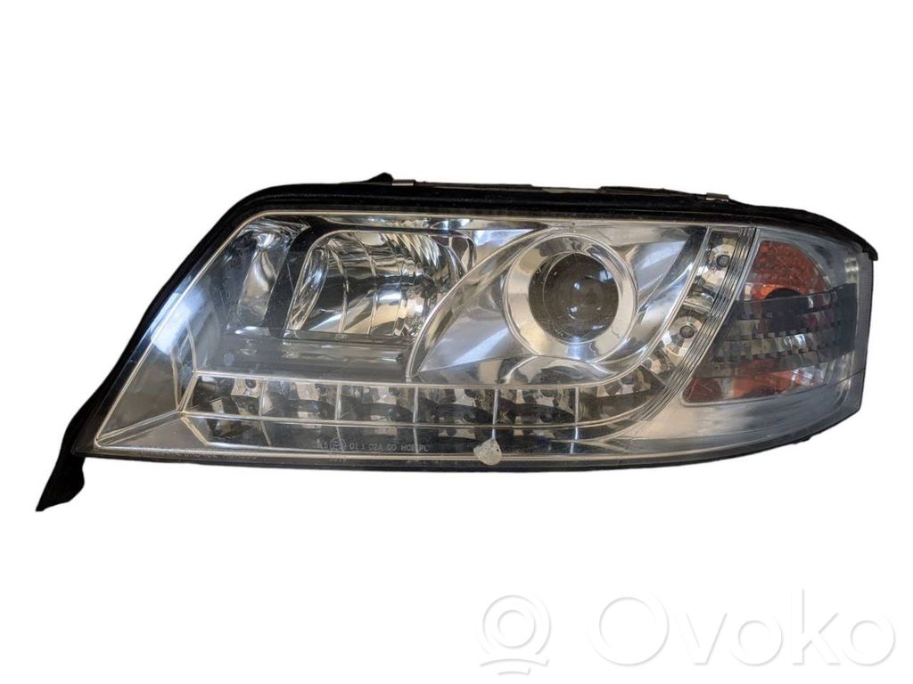 Audi A6 S6 C5 4B Phare frontale 