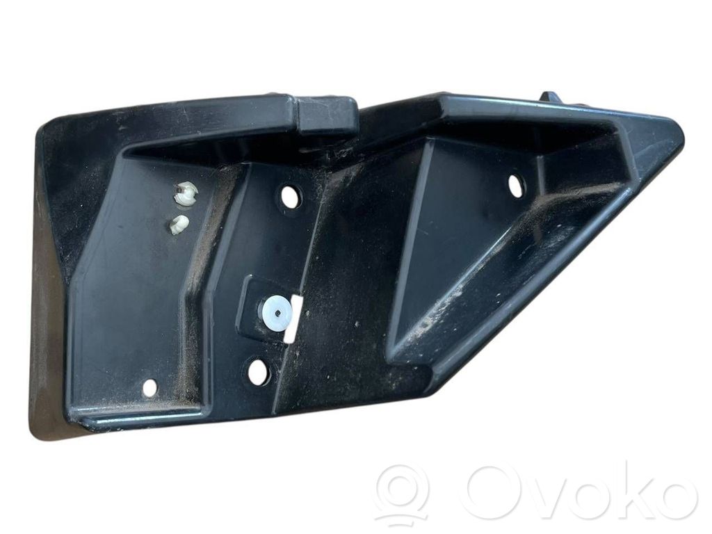 Rear bumper mounting bracket   EM2B17D948A