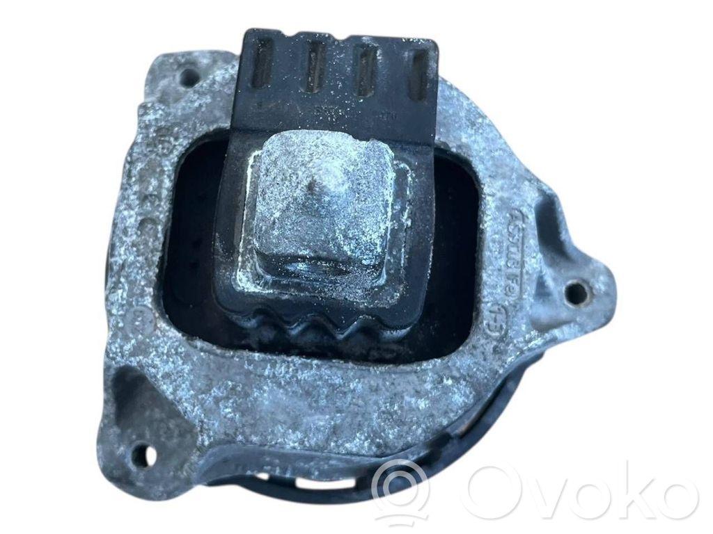 BMW 5 G30 G31 G38 Wspornik / Mocowanie silnika 
