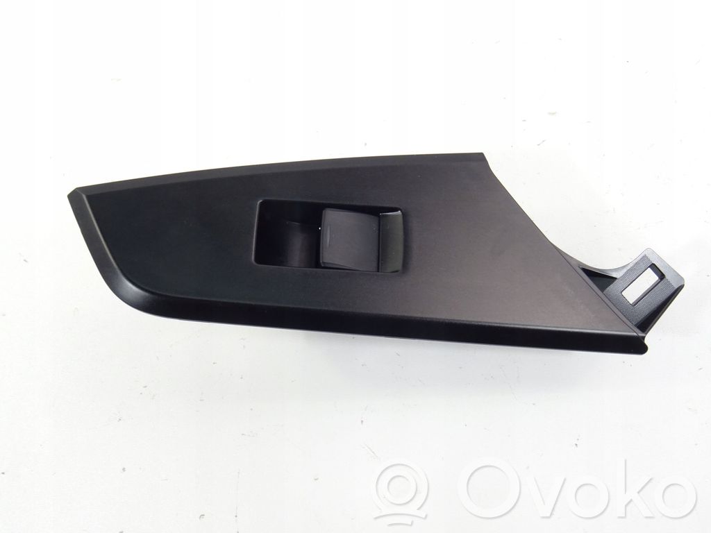 Lexus UX Przyciski szyb 