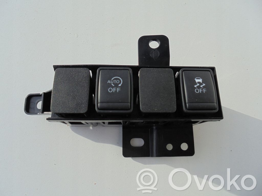 Nissan Qashqai Bedienteile komplett 