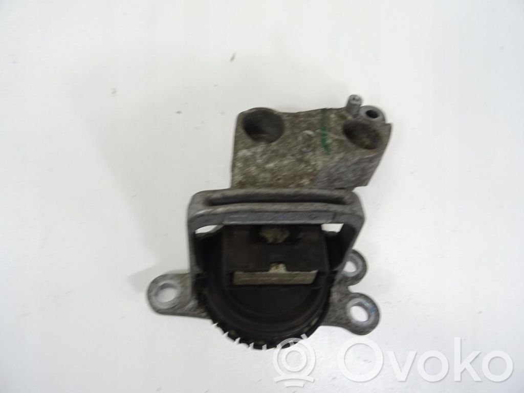 Nissan Qashqai Engine mount vacuum valve 