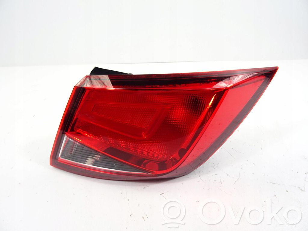 Seat Leon (5F) Galinis žibintas kėbule 