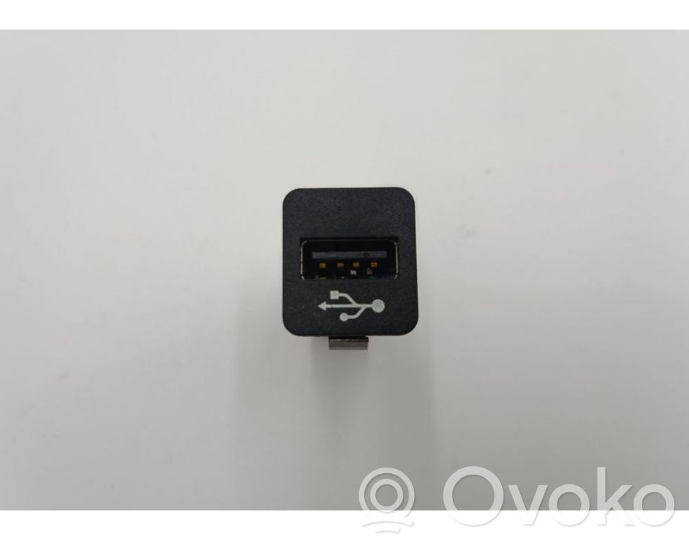 BMW X3 F25 Enchufe conector USB 