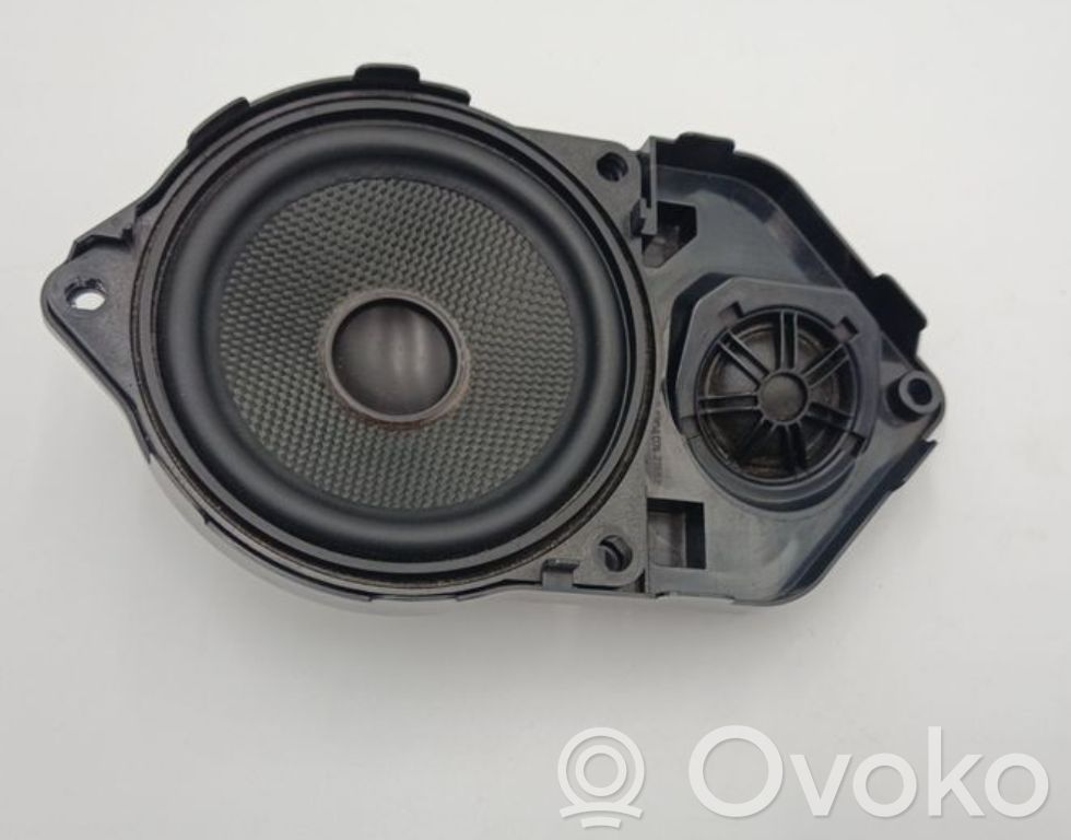 BMW X3 F25 Difuzor în panou 