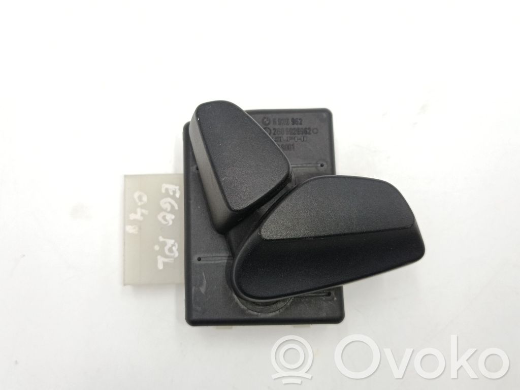 Commutateur de commande de siège   6926962