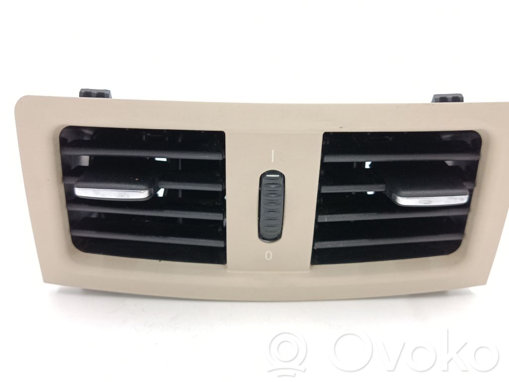 Rejilla de ventilación trasera   7129556,6932023,6932024,64226932023,64229112214,9112214