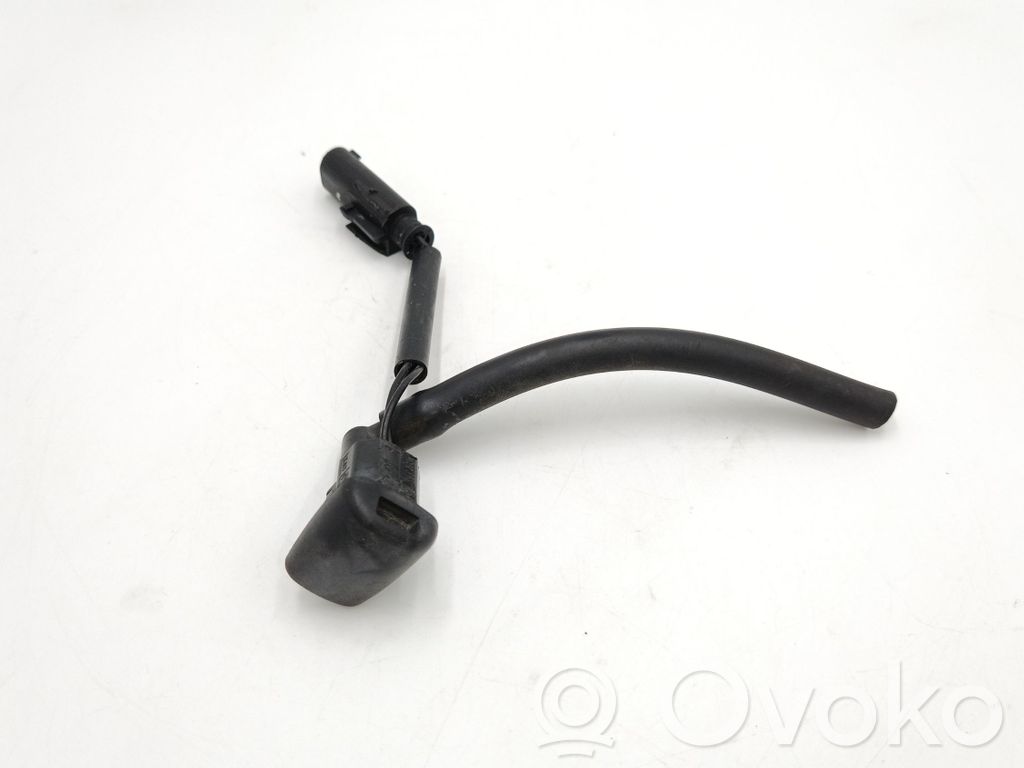 BMW 5 E60 E61 Windshield washer spray nozzle 