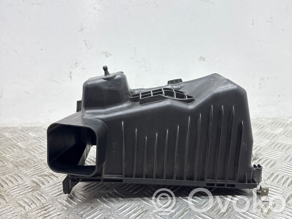 Lexus RX 300 Air filter box 