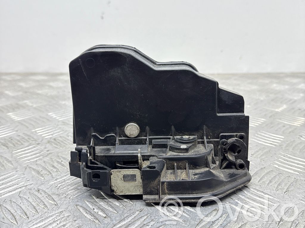 Front door lock   7167065
