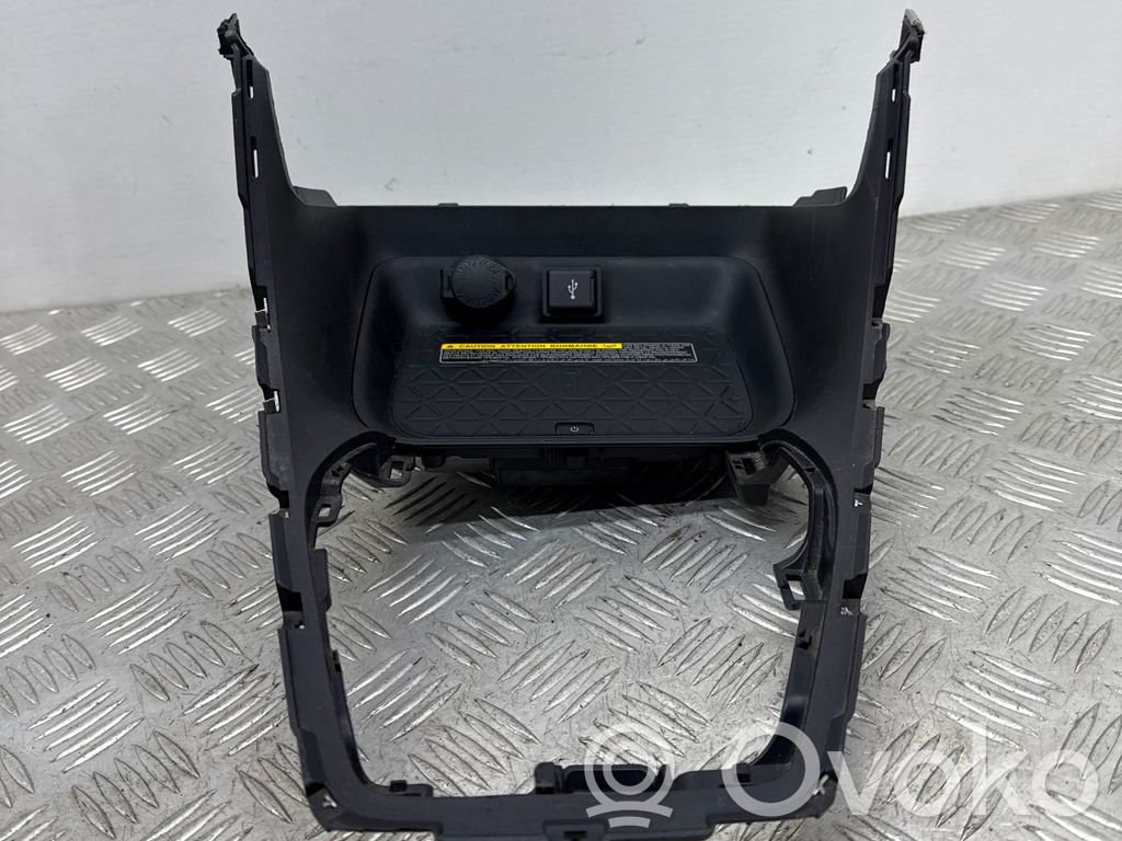 Toyota RAV 4 (XA50) Moduł ładowania bezprzewodowego 