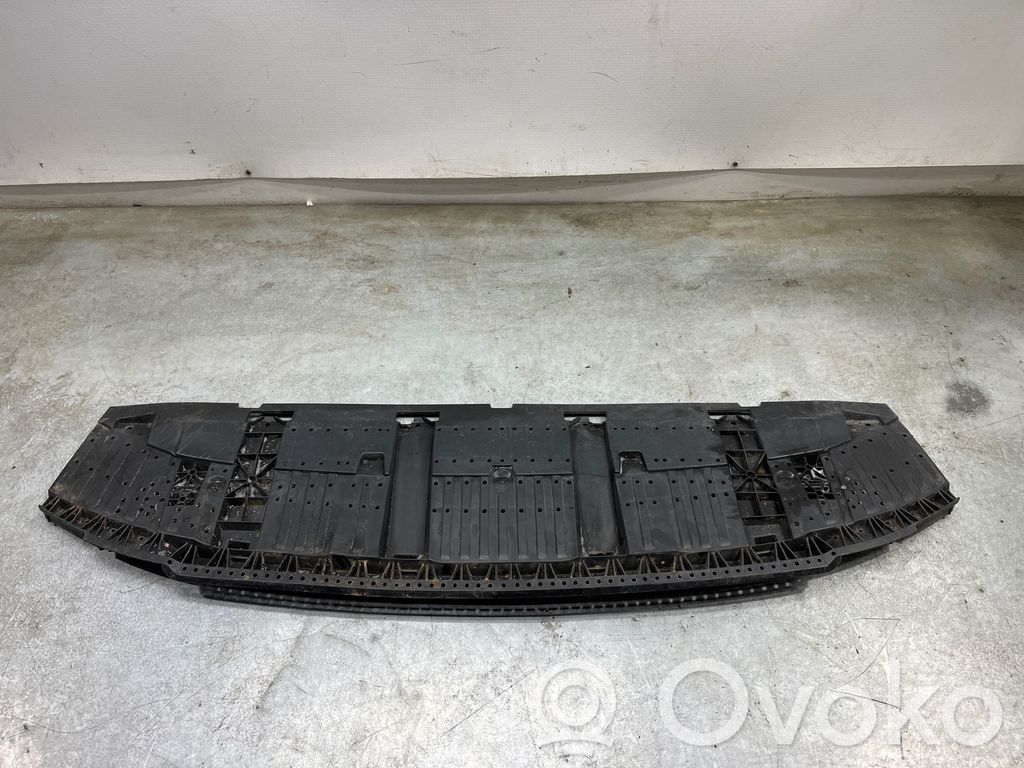 Audi Q3 8U Placa protectora/plataforma del parachoques delantero 