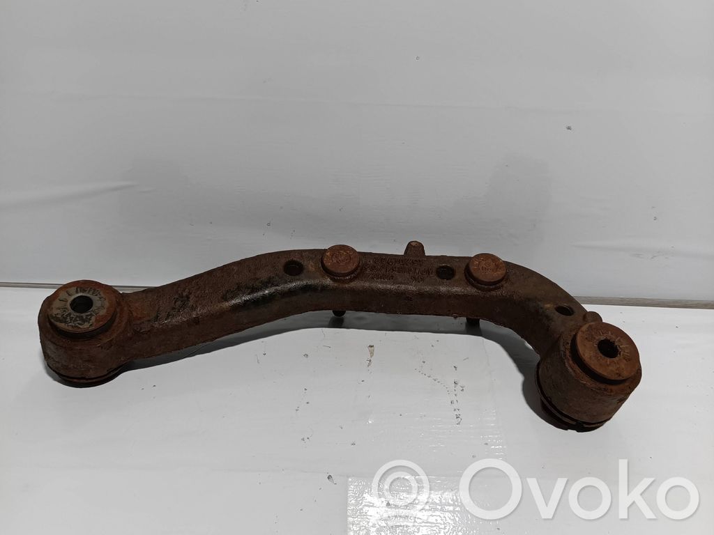 GMC Sierra III Front differential mounting bracket 