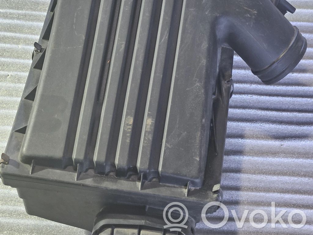 BMW X5 E70 Air filter box 