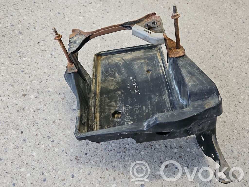 Subaru Legacy Battery tray 