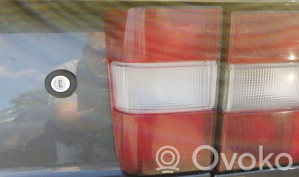 Tailgate rear/tail lights