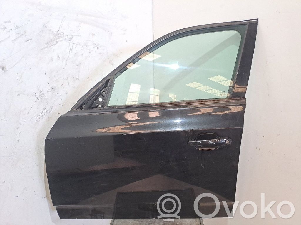 Front door   41003451015