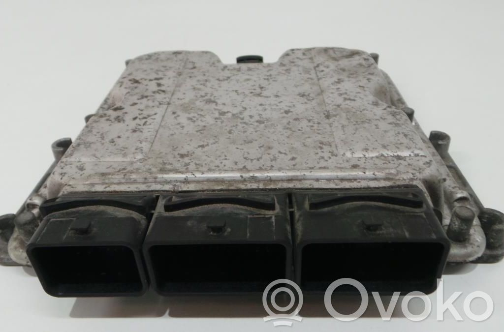 Unidad de control/módulo del motor   8200048297