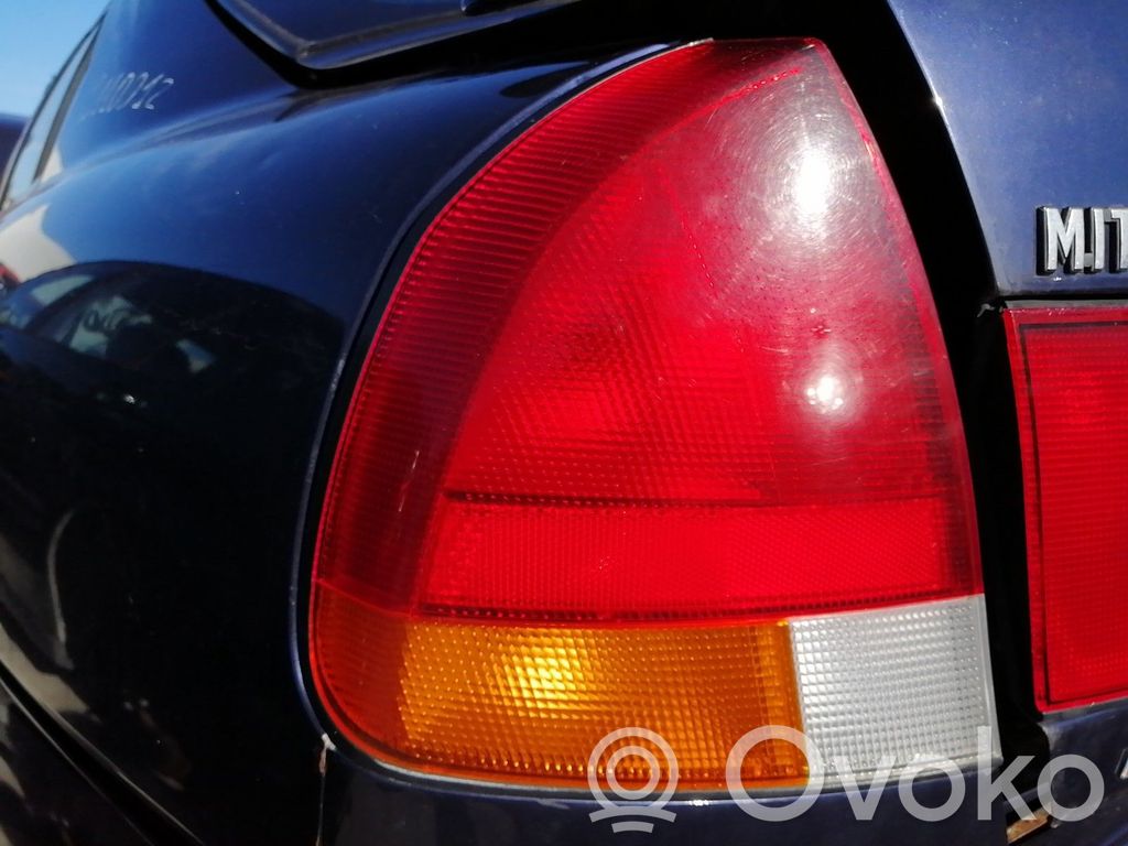 Mitsubishi Carisma Lampy tylnej klapy bagażnika 