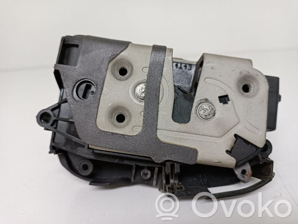 Ford Focus Priekšpusē slēdzene 