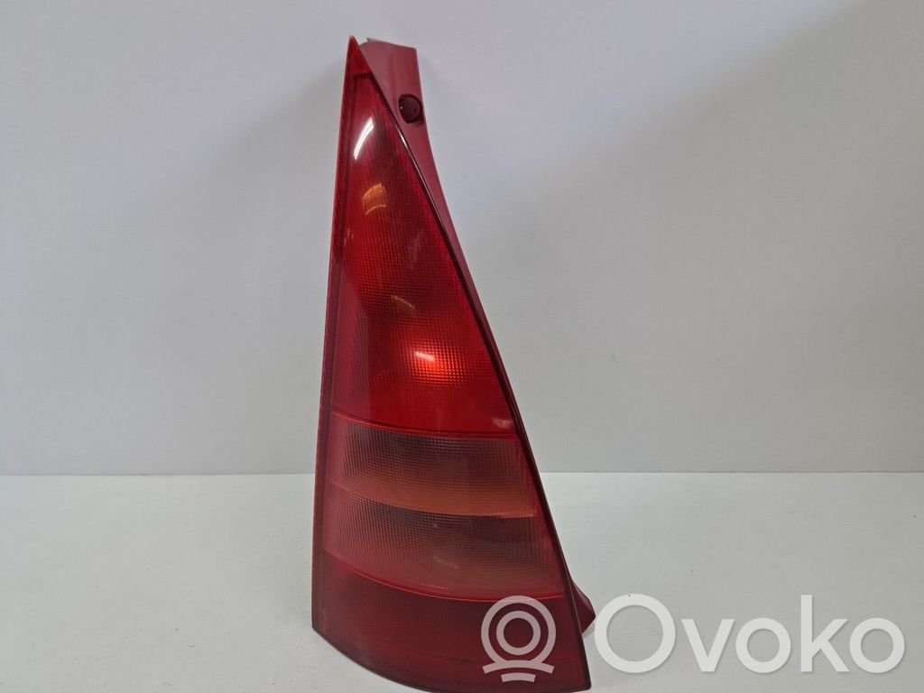 Tailgate rear/tail lights