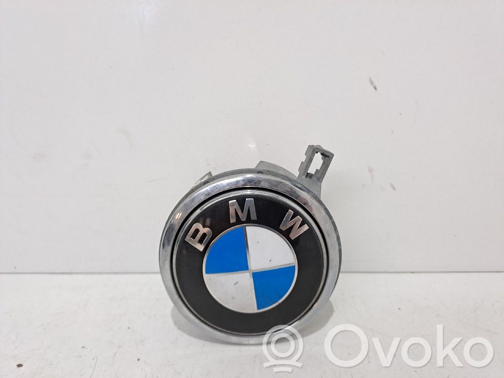 BMW 1 E81 E87 Atidarymo rankenėlė galinio dangčio (išorinė) 