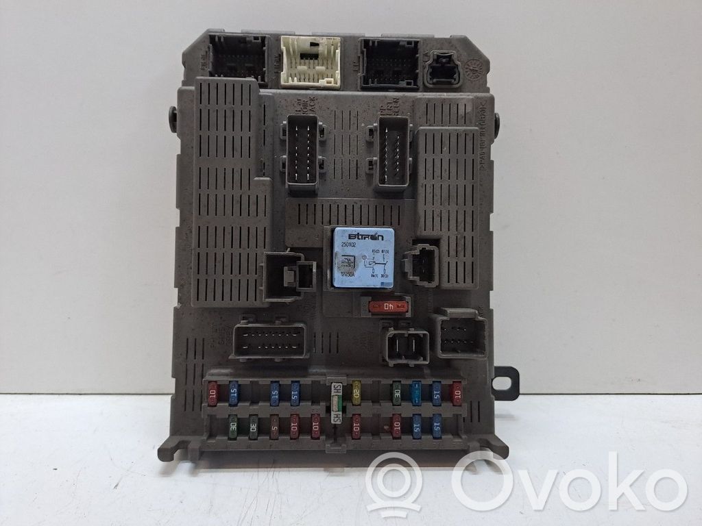 Sonstige Steuergeräte / Module   96453529