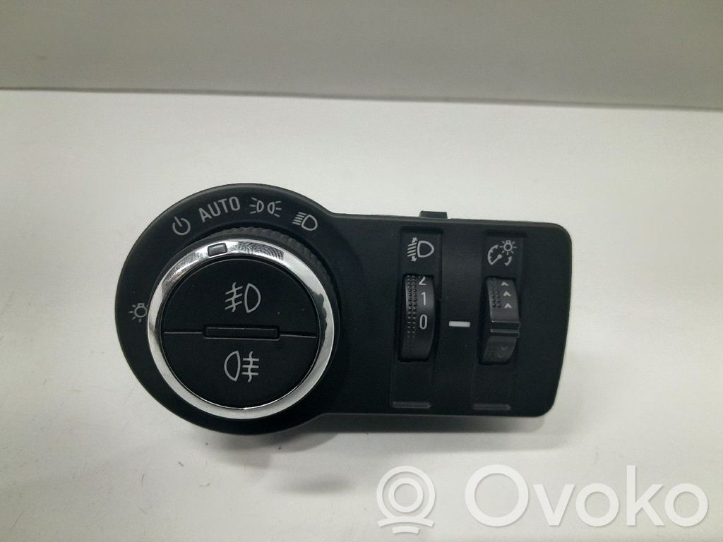 Other switches/knobs/shifts   10040979