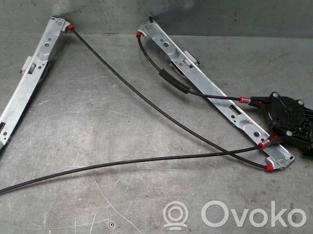 Ford Fiesta Etuikkunan nostomekanismi ilman moottoria 