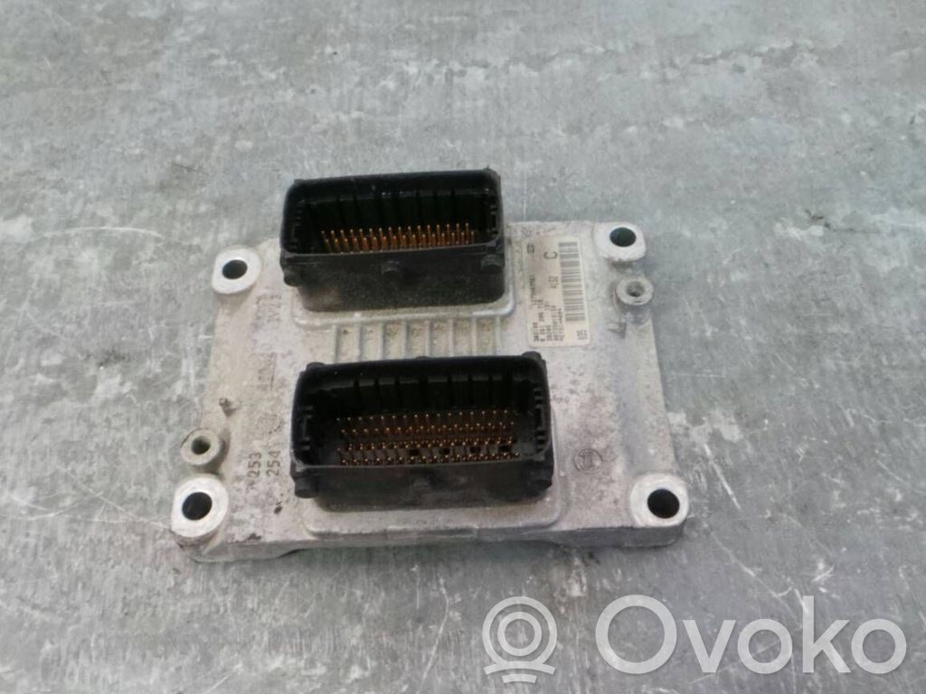 Alfa Romeo 147 Engine control unit/module 