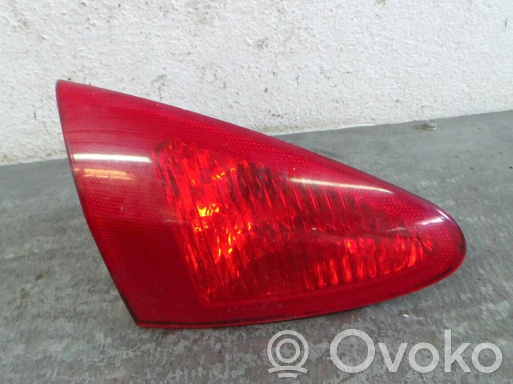 Lampy tylnej klapy bagażnika   DC1505011
