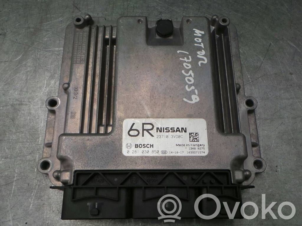 Variklio valdymo blokas   0281030850,1705059,23710,3VD0C