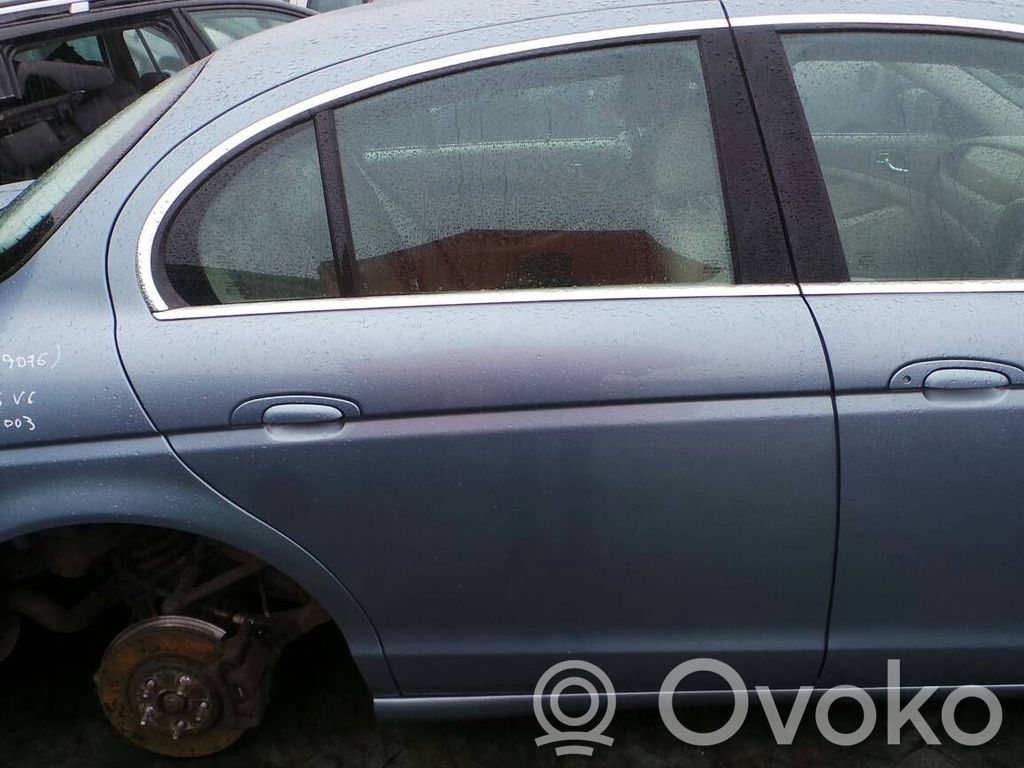 Jaguar S-Type Aizmugurējās durvis 