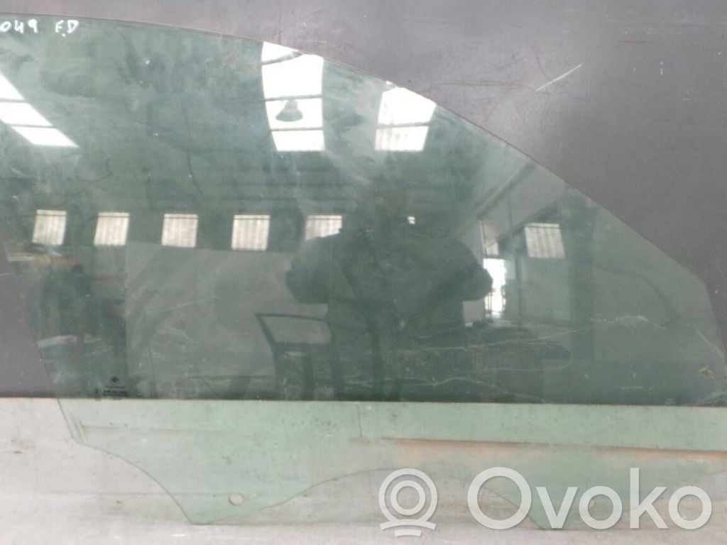 BMW 3 E90 E91 Front door window glass four-door 